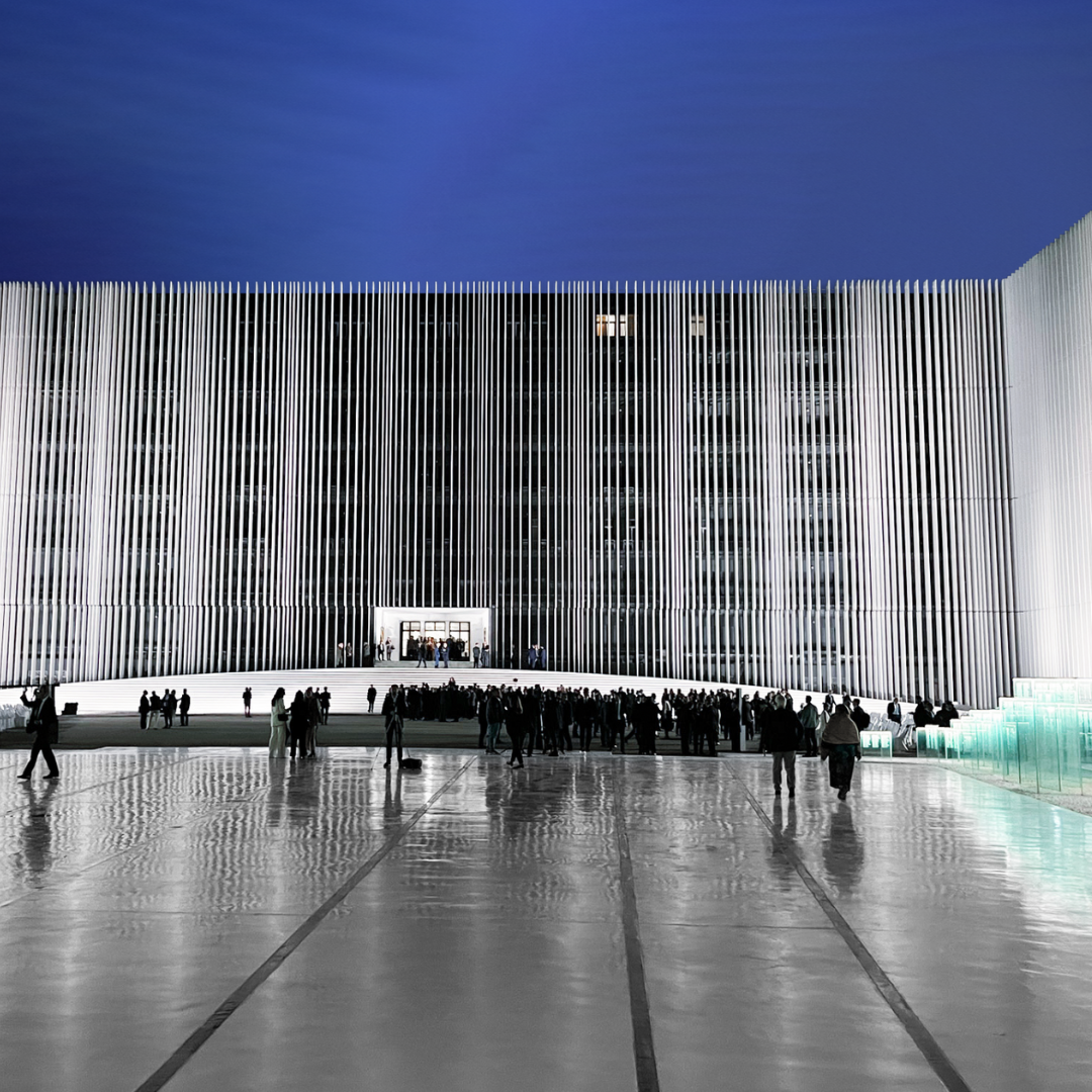 Η ELVIAL με ιδιαίτερη υπερηφάνεια σφραγίζει με την παρουσία της τη νέα εμβληματική όψη του Υπουργείου Εθνικής Άμυνας.